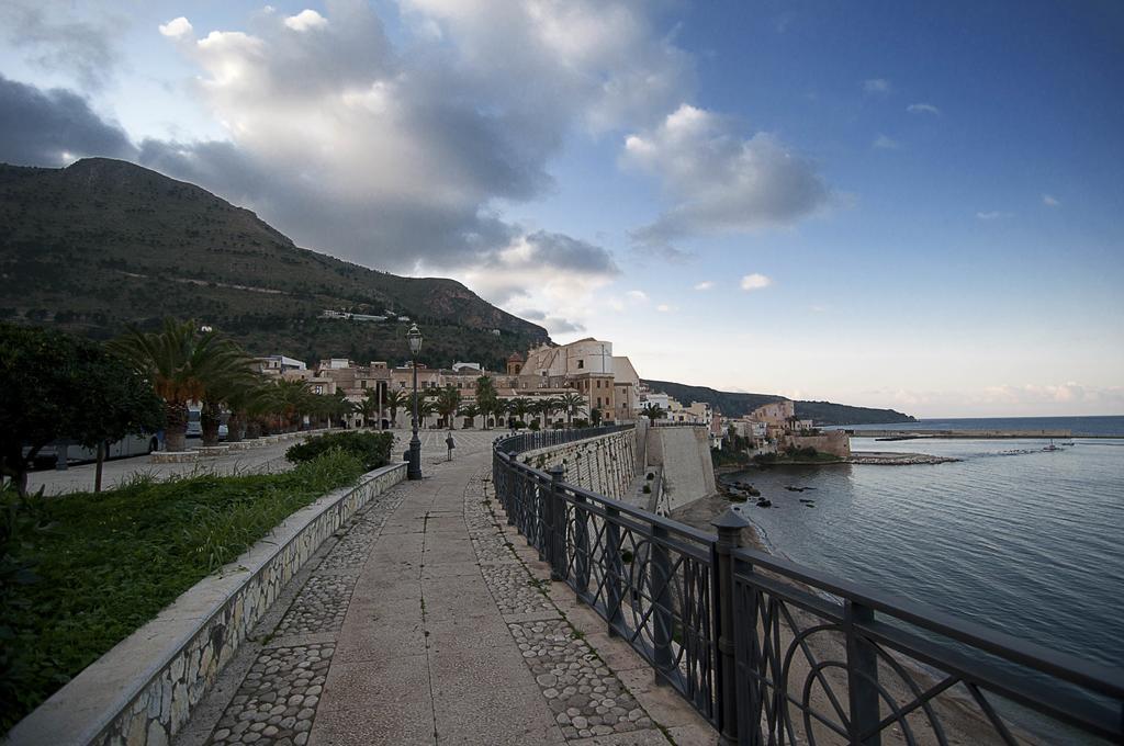 Casa Libertà Apartment Castellammare del Golfo Ruang foto